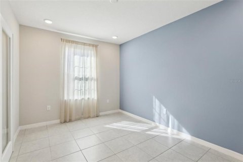 House in Indian lake estates, Florida 4 bedrooms, 187.48 sq.m. № 2097192 - photo 11