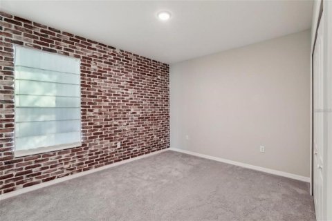 House in Indian lake estates, Florida 4 bedrooms, 187.48 sq.m. № 2097192 - photo 16