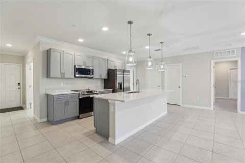 House in Indian lake estates, Florida 4 bedrooms, 187.48 sq.m. № 2097192 - photo 9