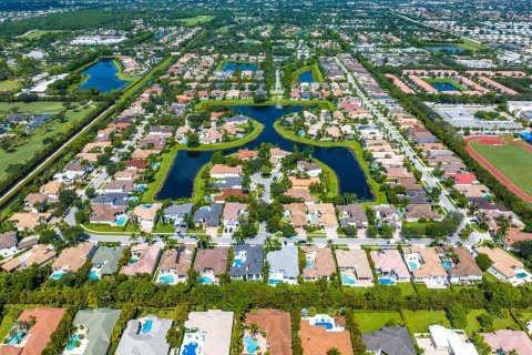 House in Delray Beach, Florida 6 bedrooms, 386.38 sq.m. № 1182499 - photo 1