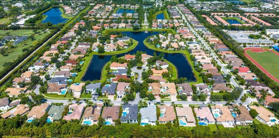 House in Delray Beach, Florida 6 bedrooms, 386.38 sq.m. № 1182499