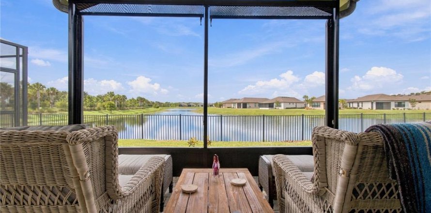 Villa ou maison à Poinciana, Floride 2 chambres, 127 m2 № 2400226