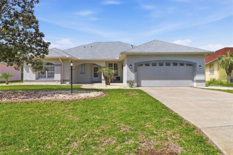House in Beverly Hills, Florida 3 bedrooms, 192.59 sq.m. № 2093415