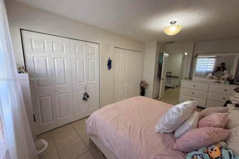 Купить кондоминиум в Хайалиа Гарденс, Флорида 2 спальни, 95.22м2, № 1970230 - фото 8