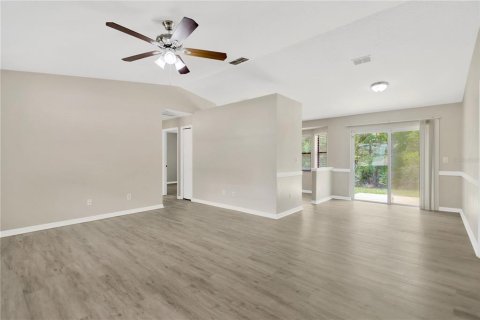 Villa ou maison à vendre à Deltona, Floride: 3 chambres, 108.51 m2 № 1784295 - photo 10