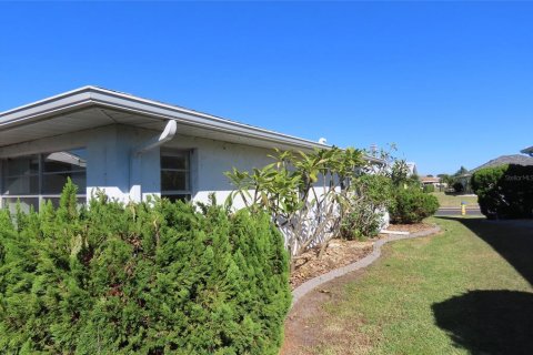 Villa ou maison à vendre à Sun City Center, Floride: 2 chambres, 138.33 m2 № 2430836 - photo 9