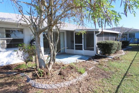 Villa ou maison à vendre à Sun City Center, Floride: 2 chambres, 138.33 m2 № 2430836 - photo 6