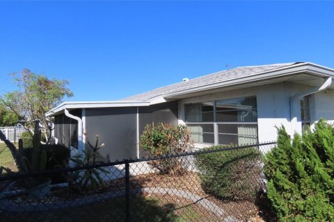 Villa ou maison à vendre à Sun City Center, Floride: 2 chambres, 138.33 m2 № 2430836 - photo 8