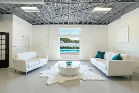 House in North Miami Beach, Florida 4 bedrooms, 243.31 sq.m. № 1787269 - photo 18