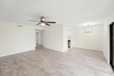 Купить кондоминиум в Сент-Питерсберг, Флорида 5 комнат, 68.75м2, № 2156936 - фото 6