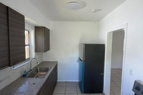 Townhouse in North Miami, Florida 2 bedrooms, 162.39 sq.m. № 2086327 - photo 8