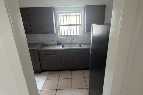 Townhouse in North Miami, Florida 2 bedrooms, 162.39 sq.m. № 2086327 - photo 4