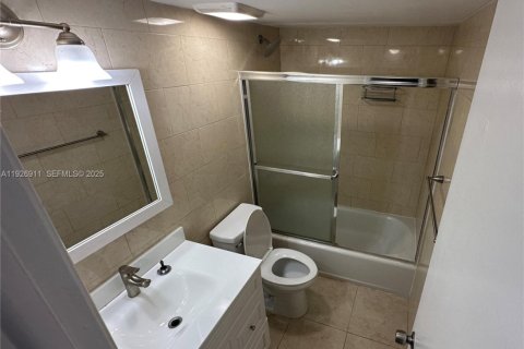 Appartement à louer à Miami, Floride: 2 chambres, 103.49 m2 № 1985811 - photo 7
