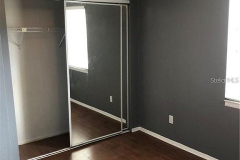 Townhouse in Tampa, Florida 2 bedrooms, 126.72 sq.m. № 2215288 - photo 5