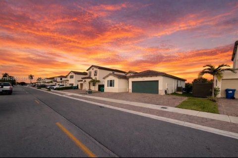 Villa ou maison à Miami, Floride 3 chambres, 176.89 m2 № 2059792