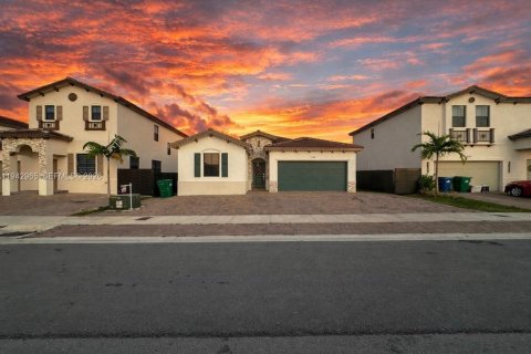 Villa ou maison à vendre à Miami, Floride: 3 chambres, 176.89 m2 № 2059792 - photo 3