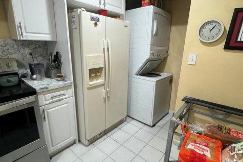 Condominio en venta en Lauderhill, Florida, 2 dormitorios, 101.45 m2 № 2182478 - foto 6