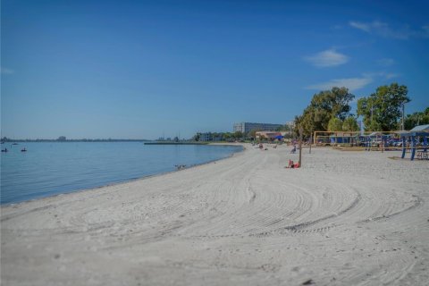 Land in Gulfport, Florida № 2231336 - photo 13