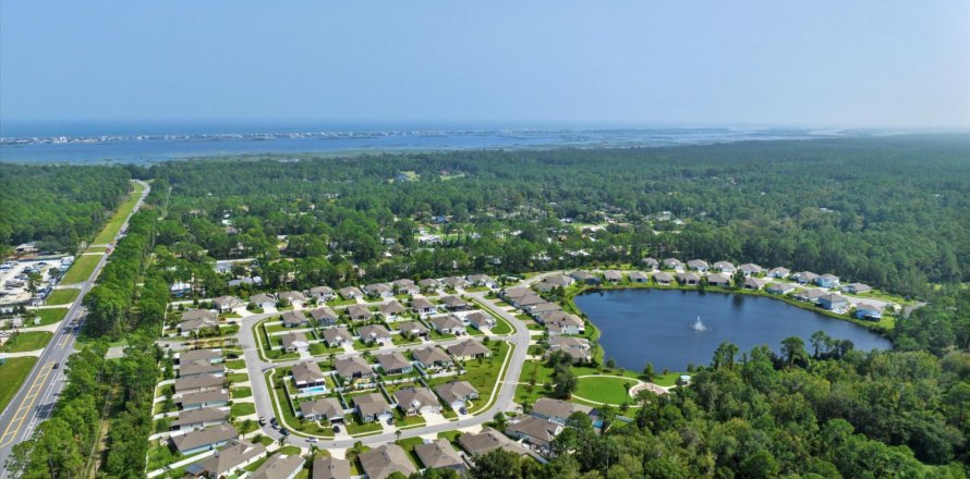 House in Saint Augustine, Florida 4 bedrooms, 172.43 sq.m. № 829493