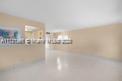 Condo in Delray Beach, Florida, 1 bedroom  № 1702418 - photo 4