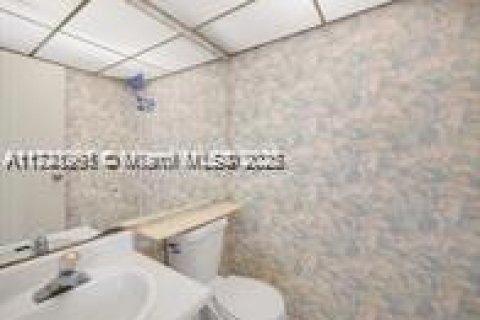 Condo in Delray Beach, Florida, 1 bedroom  № 1702418 - photo 12