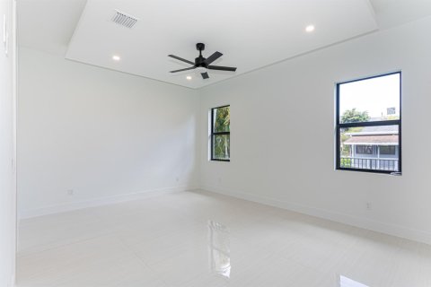 House in Lake Worth, Florida 3 bedrooms, 204.94 sq.m. № 2176981 - photo 17