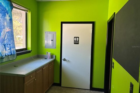 Immobilier commercial à louer à Belleview, Floride: 531.03 m2 № 2412717 - photo 2