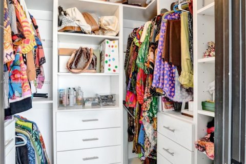 Купить кондоминиум в Майами, Флорида 2 спальни, 130.81м2, № 1961061 - фото 24