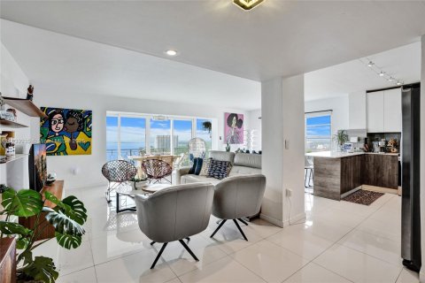 Купить кондоминиум в Майами, Флорида 2 спальни, 130.81м2, № 1961061 - фото 15