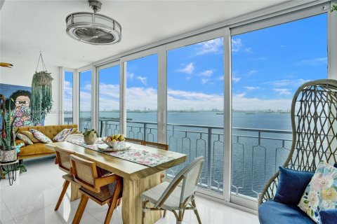 Купить кондоминиум в Майами, Флорида 2 спальни, 130.81м2, № 1961061 - фото 2