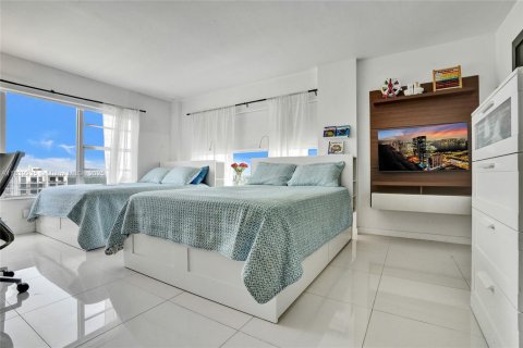 Купить кондоминиум в Майами, Флорида 2 спальни, 130.81м2, № 1961061 - фото 25