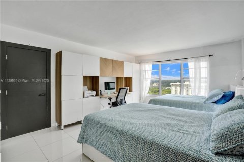 Купить кондоминиум в Майами, Флорида 2 спальни, 130.81м2, № 1961061 - фото 26