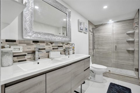 Купить кондоминиум в Майами, Флорида 2 спальни, 130.81м2, № 1961061 - фото 7