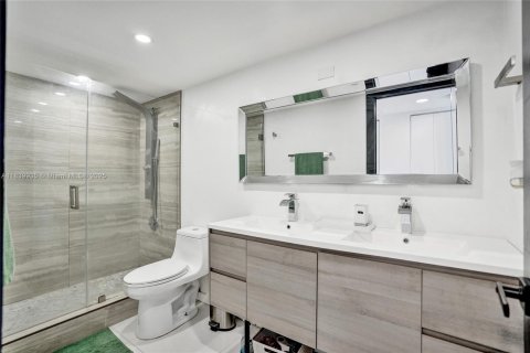 Купить кондоминиум в Майами, Флорида 2 спальни, 130.81м2, № 1961061 - фото 5