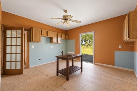House in Sanford, Florida 4 bedrooms, 309.18 sq.m. № 2427035 - photo 12