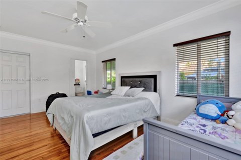 House in Miami, Florida 3 bedrooms, 158.96 sq.m. № 1477208 - photo 19