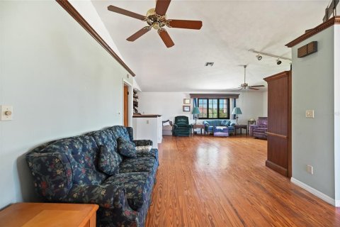 House in Naples, Florida 3 bedrooms, 164.9 sq.m. № 2122288 - photo 10