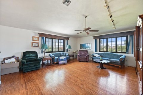 House in Naples, Florida 3 bedrooms, 164.9 sq.m. № 2122288 - photo 7