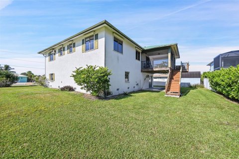 House in Naples, Florida 3 bedrooms, 164.9 sq.m. № 2122288 - photo 30