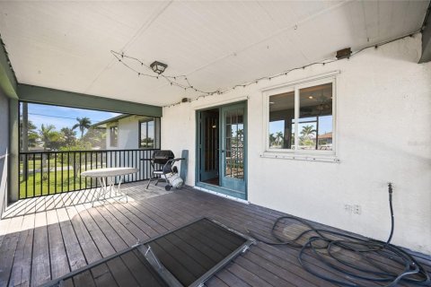 House in Naples, Florida 3 bedrooms, 164.9 sq.m. № 2122288 - photo 27