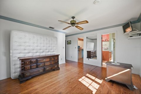 House in Naples, Florida 3 bedrooms, 164.9 sq.m. № 2122288 - photo 24