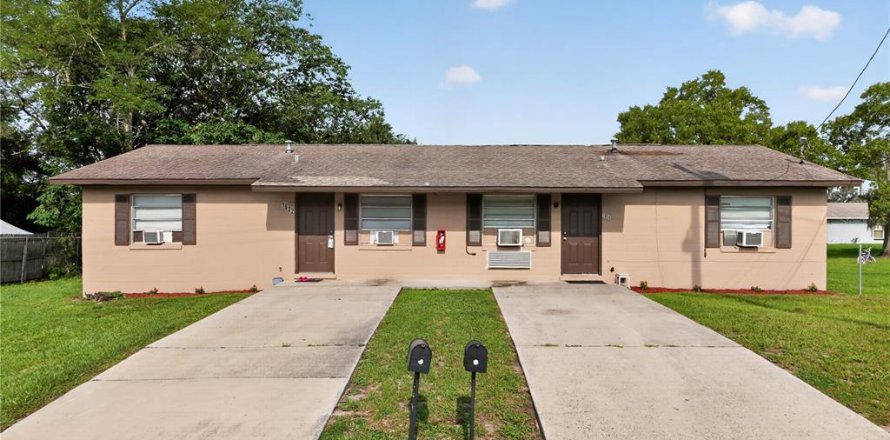 Commercial property in Ocala, Florida 8 bedrooms, 115.2 sq.m. № 2236270