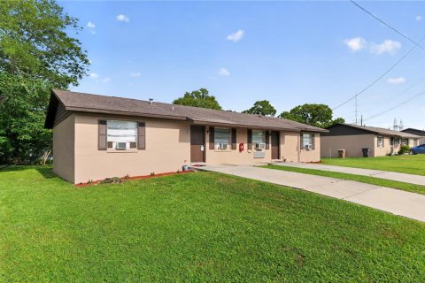 Commercial property in Ocala, Florida 8 bedrooms, 115.2 sq.m. № 2236270 - photo 18