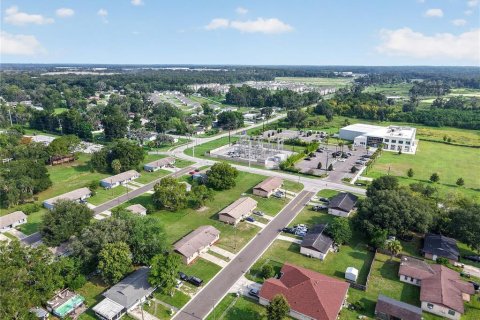 Commercial property in Ocala, Florida 8 bedrooms, 115.2 sq.m. № 2236270 - photo 2