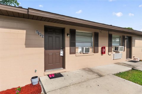 Commercial property in Ocala, Florida 8 bedrooms, 115.2 sq.m. № 2236270 - photo 22