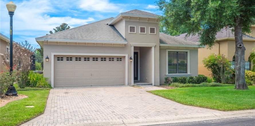 House in Lakeland, Florida 4 bedrooms, 212.28 sq.m. № 1871123