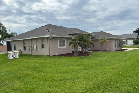 House in Clermont, Florida 4 bedrooms, 228.91 sq.m. № 1917619 - photo 4