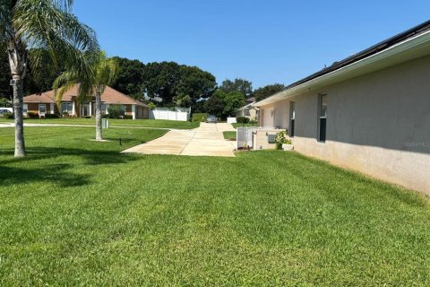 House in Clermont, Florida 4 bedrooms, 228.91 sq.m. № 1917619 - photo 8