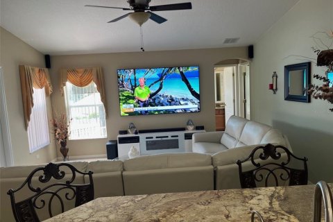 House in Clermont, Florida 4 bedrooms, 228.91 sq.m. № 1917619 - photo 11