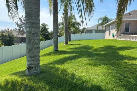 House in Clermont, Florida 4 bedrooms, 228.91 sq.m. № 1917619 - photo 7